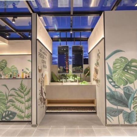 Отель Cool Living Джакарта Экстерьер фото
